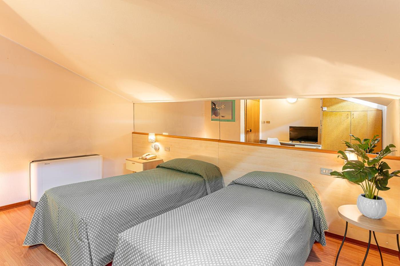 Hotel Zio Imola Kültér fotó